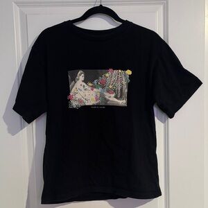 Uniqlo Graphic Tee